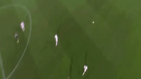 【传奇之夜！尤文豪取57胜42】皇牌对决昨晚大胜5-0，继续翱翔双冠路